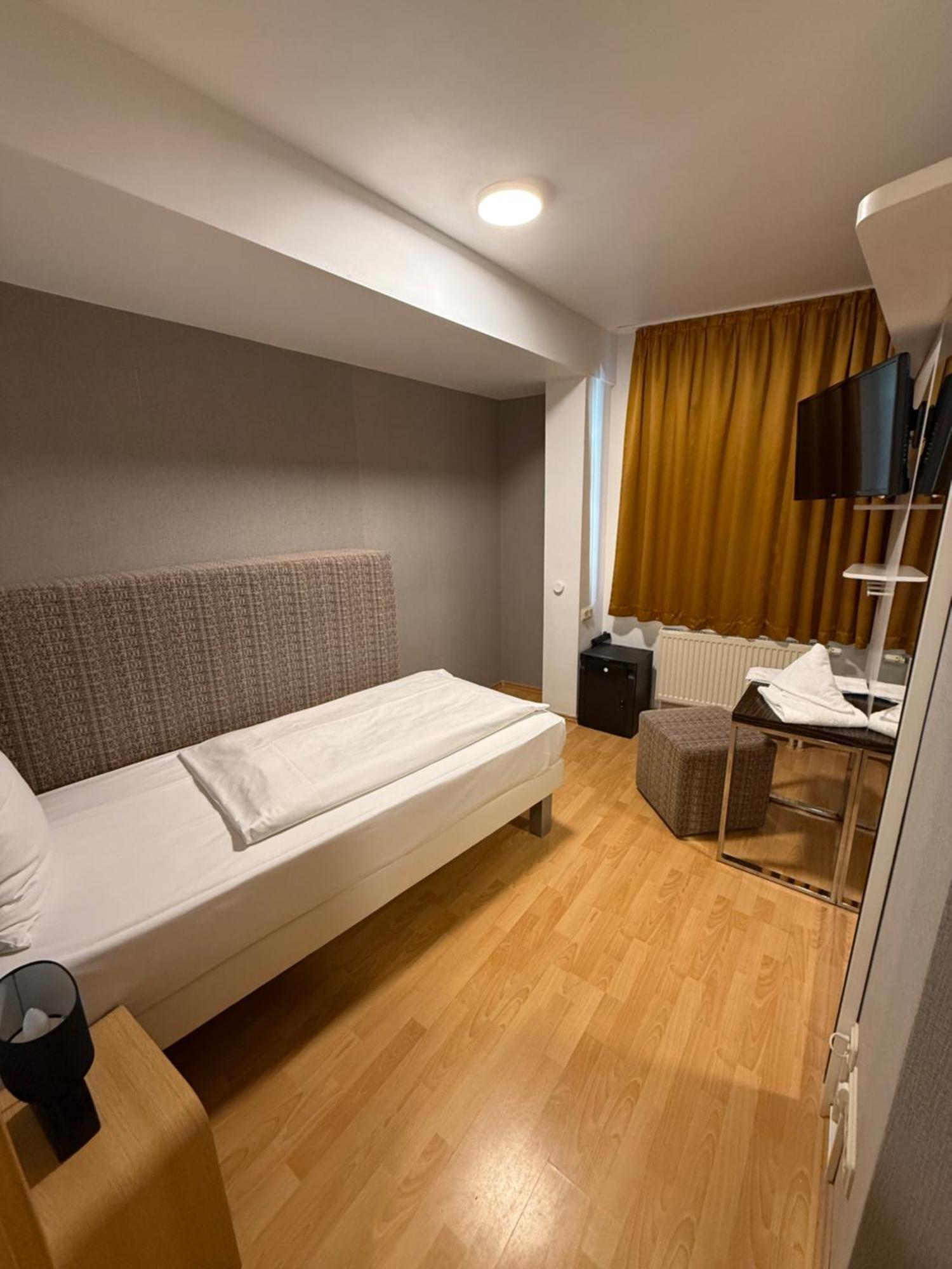 Hotel Eurocity Bruchkobel Luaran gambar