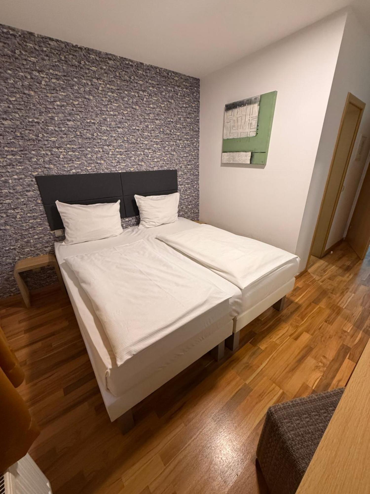 Hotel Eurocity Bruchkobel Luaran gambar